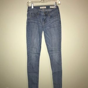 Medium/light wash Pacsun skinny jeans